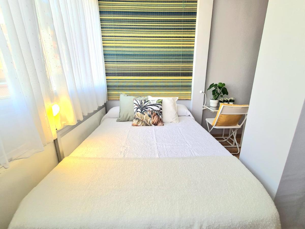 Aa Guest - El Mono De Eco Torre Del Mar